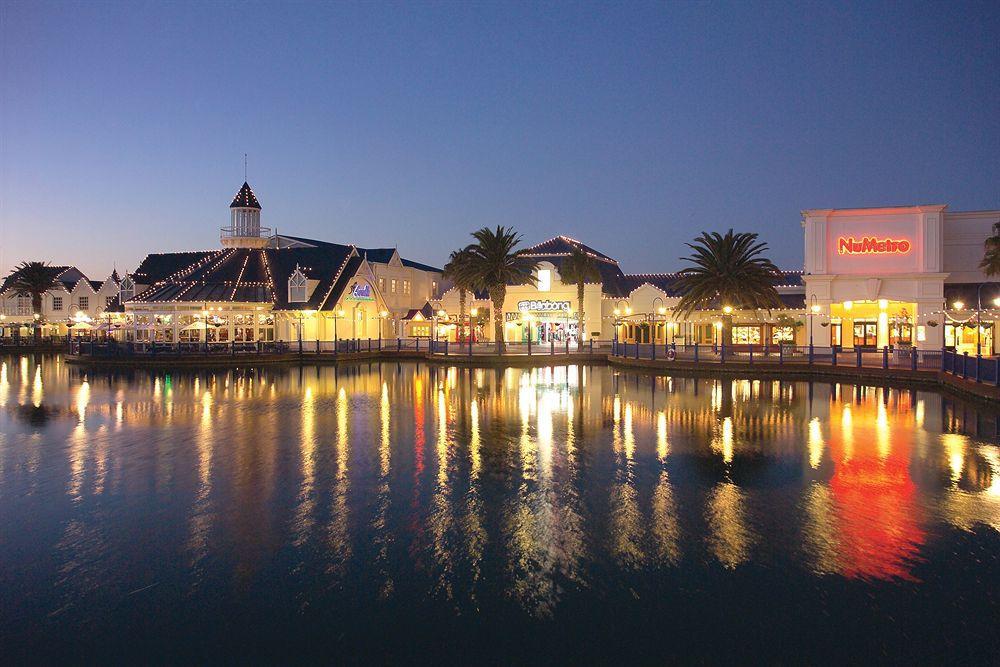The Boardwalk Hotel, Convention Centre & Spa Port Elizabeth Restoran fotoğraf